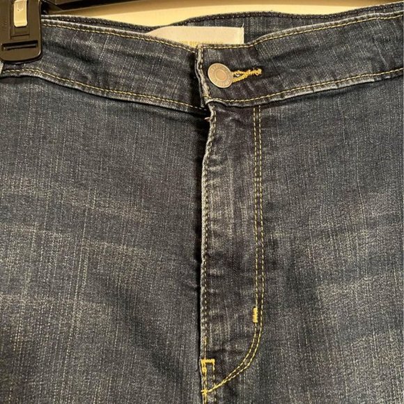 Levi’s Signature Gold Mid Rise Straight, Size 26 - Picture 6 of 10